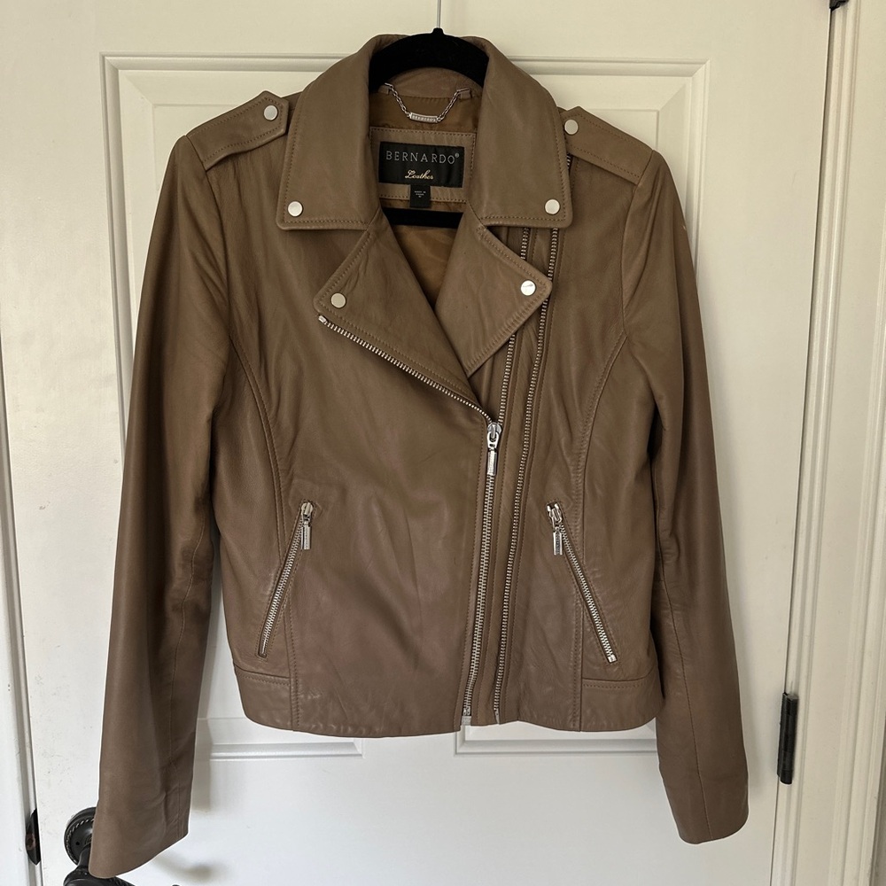 Bernardo M Lambskin Leather Moto Jacket in Taupe/Clay Brown